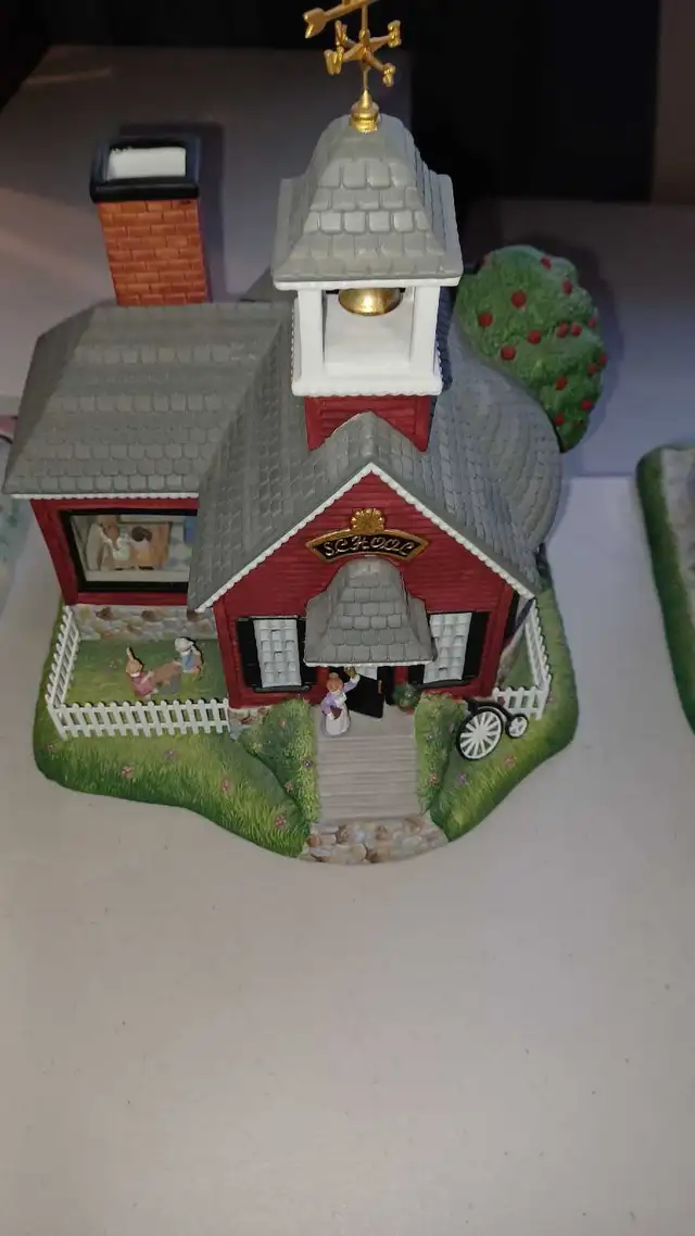 Partylite Olde World Village Entire Collection #1-7 in Arts & Collectibles in Calgary - Image 6