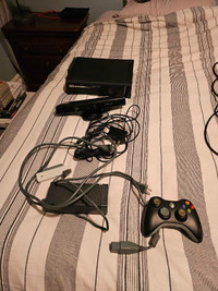 Xbox 360 Game Collection w/ 4 controllers