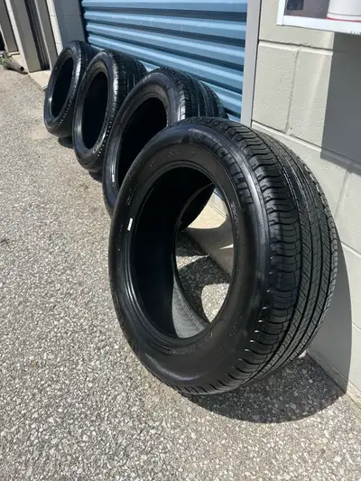 235/60r18 103H Michelin Latitude Tour HP all season tires. EV Compatible. In excellent condition wit...