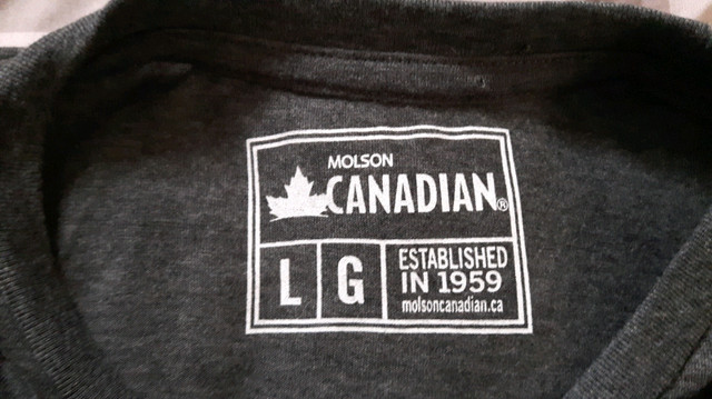 Molson Canadian T-shirt in Men's in Mississauga / Peel Region - Image 3