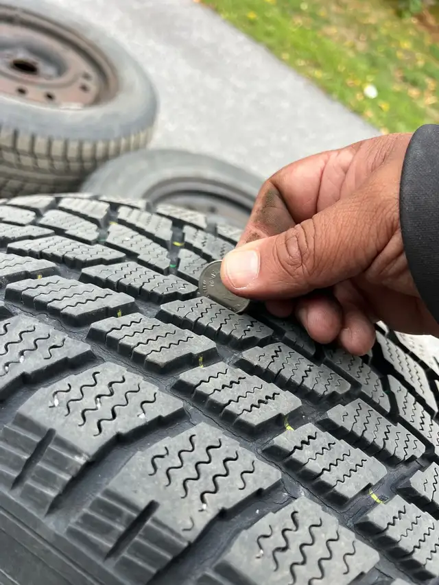 winter tires 215/65R16 in Tires & Rims in Gatineau - Image 3