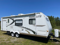 2010 Dutchmenr RV Aerolite camping travel trailer 