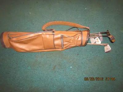 8 pieces Golf Club Set- Men's, View more