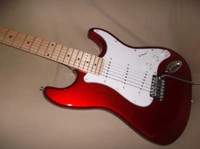 Guitare électrique J turser in Guitars in Sherbrooke - Image 3