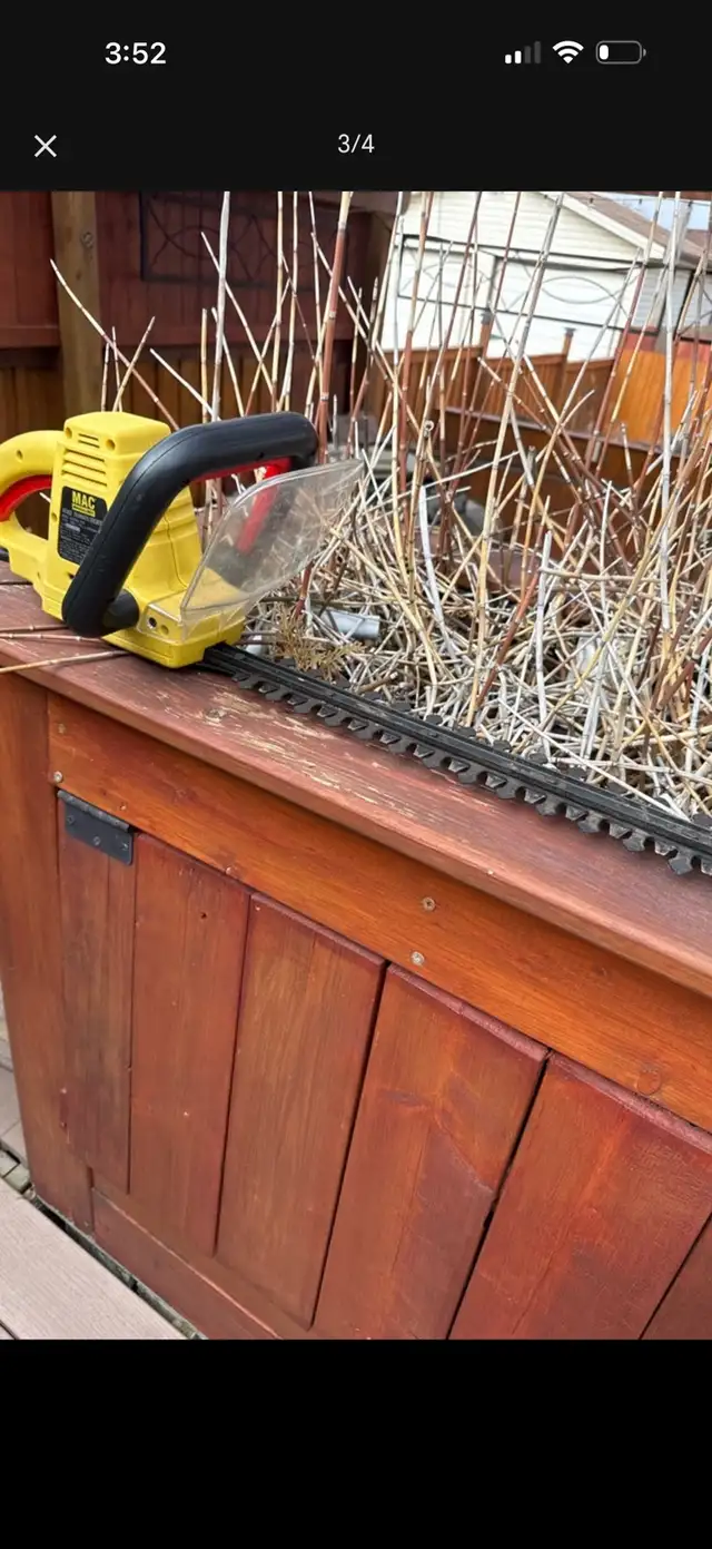 MAC HEDGE TRIMMER in Power Tools in Brantford - Image 5