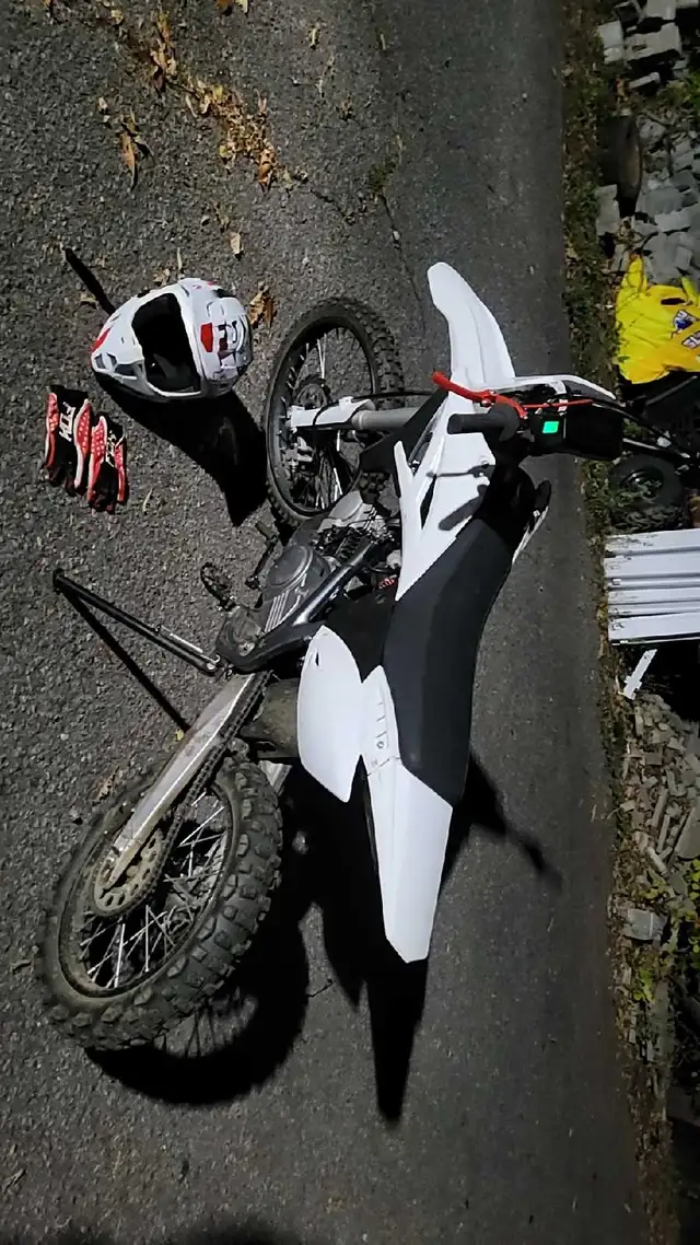 Apollo 125cc Dirt Bike in Dirt Bikes & Motocross in Ottawa - Image 2