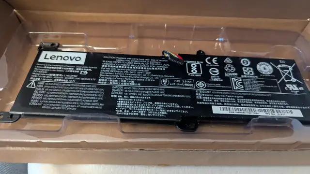 Original Rechargeable Battery for Lenovo laptop in Laptop Accessories in Oshawa / Durham Region - Image 2