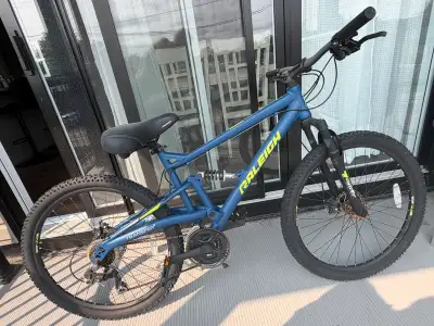 Raleigh Tracker 27.5” Mountain Bike, View more