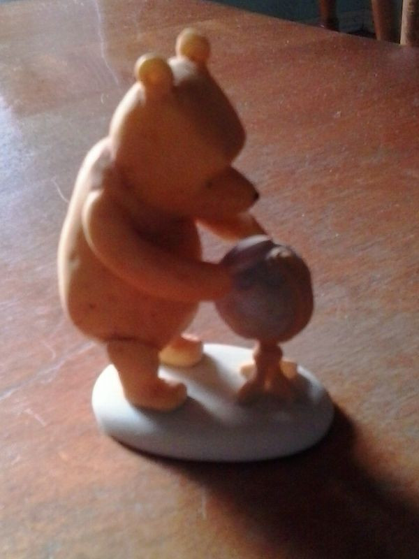 Winnie the Pooh dans Art et objets de collection  à Belleville - Image 2