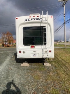 2012 Keystone Alpine 5th wheel in Travel Trailers & Campers in New Glasgow - Image 4