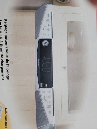 Slim space maker cd AM FM radio  GE, this is a brand new unit, View more