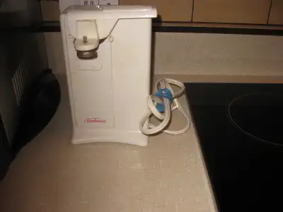 OUVRE-BOÎTE ET RÉCHAUD ÉLECTRIQUE  - PLATS MICRO-ONDES, View more