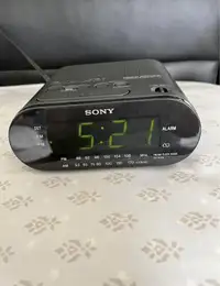 Sony(am/fm) radio & clock$15