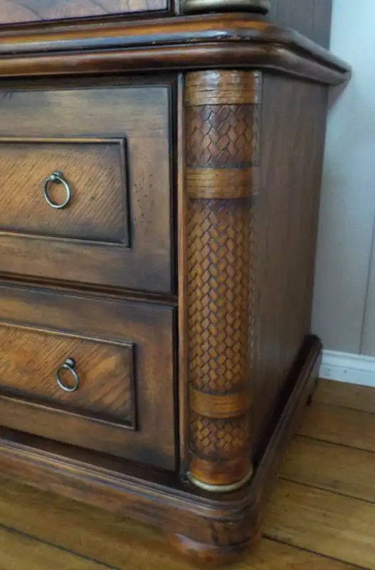 ARMOIRE / ELITE FURNITURE / TOP & BASE in TV Tables & Entertainment Units in Nanaimo - Image 5