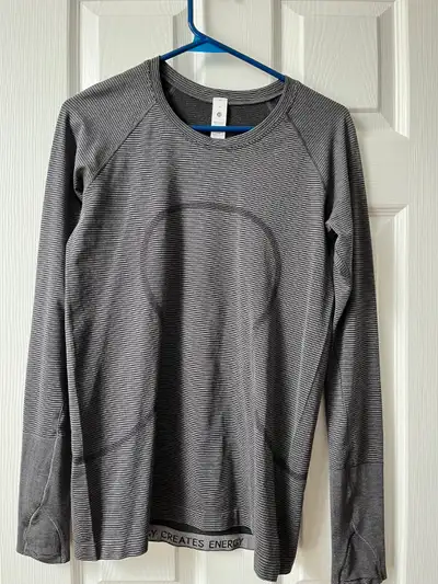 Lululemon long sleeve shirt, View more