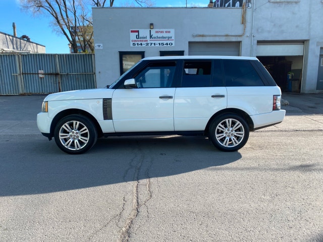 2011 Land Rover Range Rover HSE w/Luxury Pack