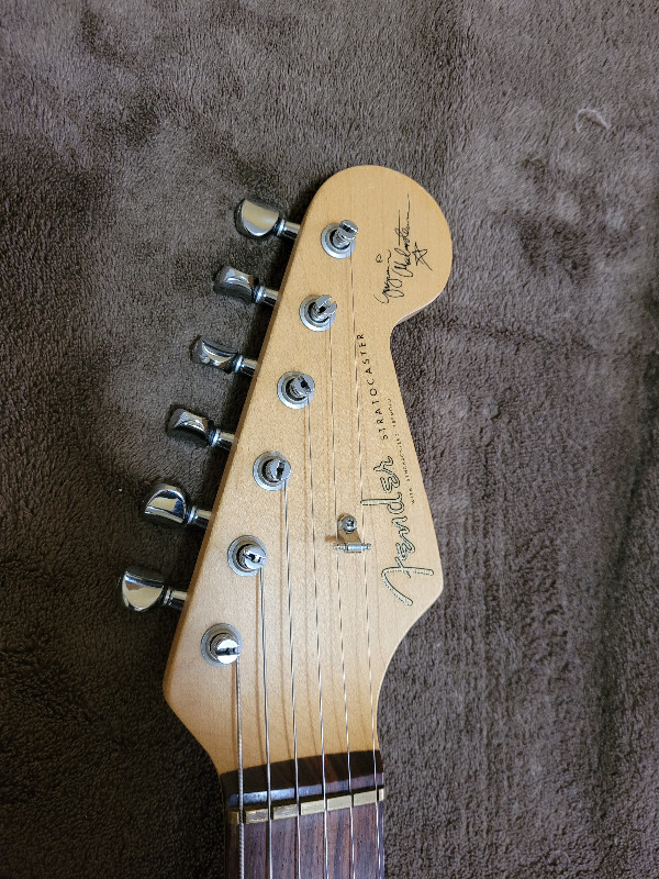 1988 USA YJM Yngwie Malmsteen Fender Strat in Guitars in Sarnia - Image 4