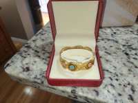 22 kt Gold Bracelet in Red Leather Box