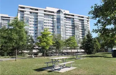 *CONDO AVAILABLE IN ETOBICOKE PRIME LOCATION* * Available from 01st October 2025 * ⁠ penthouse Unit...