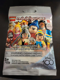 Disney 100 lego mickey minifigure 13.8g