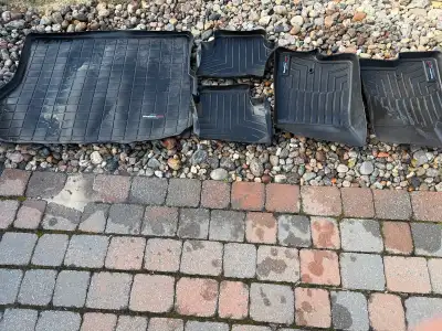 These pre-owned WeatherTech floor mats from a Dodge Caliber offer superior protection for your vehic...
