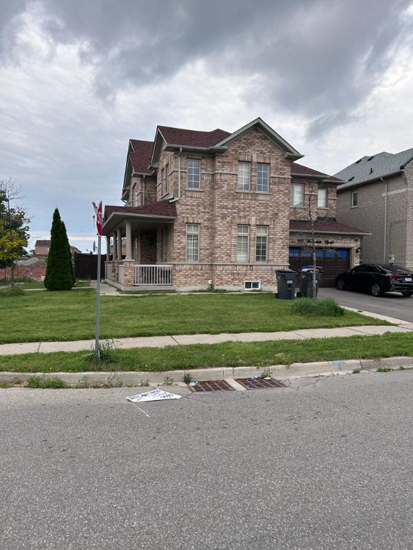 4 Bedroom House For Rent in Brampton Ontario Long Term Rentals