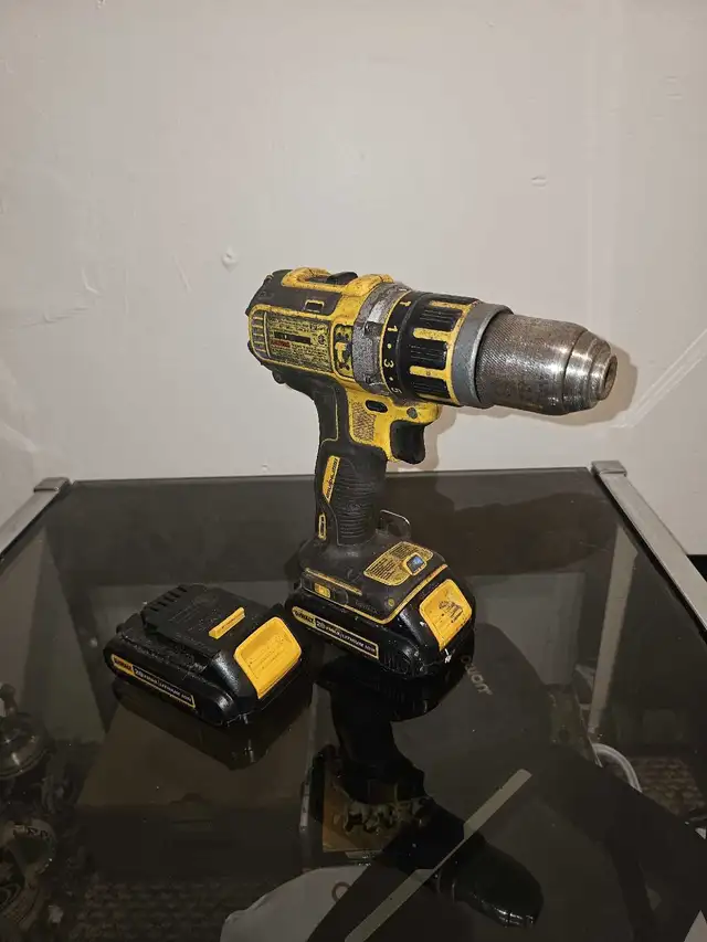 DeWalt Drill in Power Tools in Winnipeg - Image 3