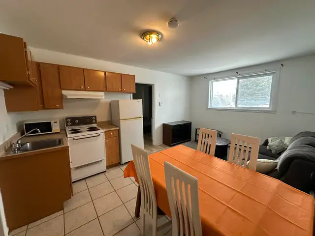 3 1/2 à louer, Rue Groulx, Granby $795/mois. Disponible  1erMars
