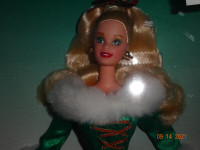 Barbie Christmas ,HappyHolidays,nrfb,1995, plaid o/f,fur,spec.ed