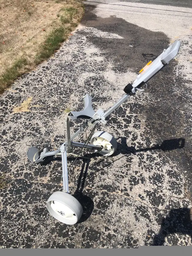 2X Sports Golf Cart in Golf in Peterborough - Image 3