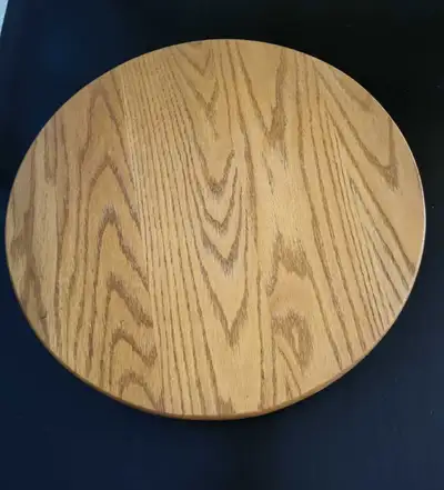 Mennonite handcrafted Solid oak 18 inch disc 2 inch height Use in kitchen, for charcuterie board, di...