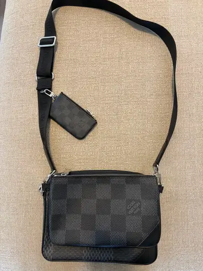 Louis Vuitton Trio Messenger , View more