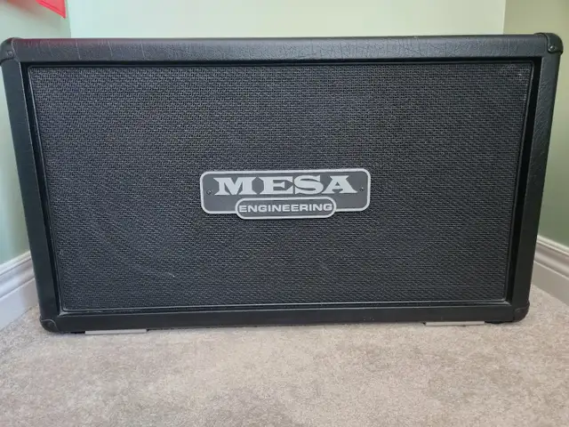 MESA 2x12 Guitar Cabinet w/Cover in Guitars in Oakville / Halton Region - Image 2
