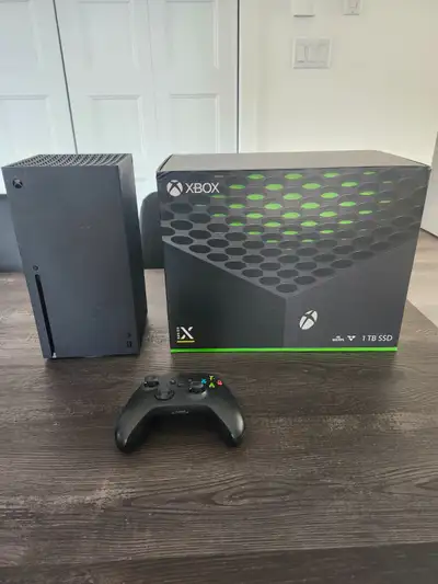 Xbox Series X - Excellente condition - 1 manette, fils et boite, View more