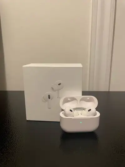 J’ai acheté ces AirPods comme cadeau, mais mon ami en possédait déjà donc je vends ceux ci car j’en...