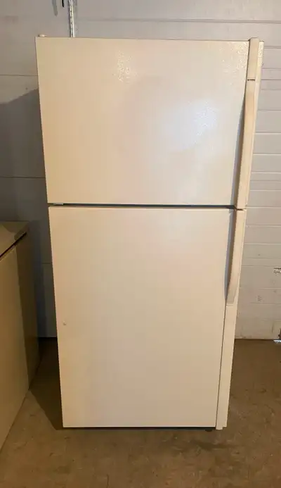 KENMORE FRIDGE $250. FRIDGE IS IN PERFECT WORKING CONDITION. FRIDGE HAS 3 MONTHS WARRANTY AND FREE D...