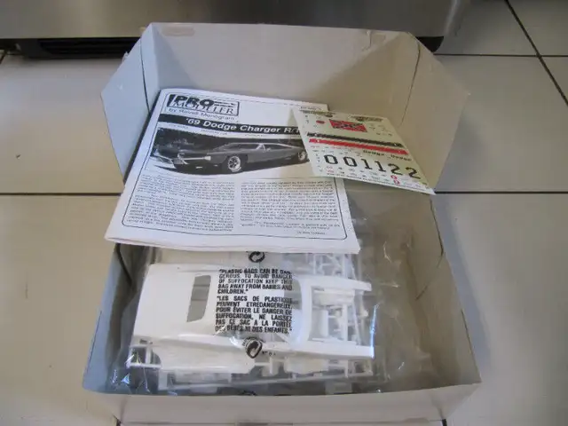 Revell Monogram Pro Modeler 69 Charger R/T Still NIB Circa 1999 in Arts & Collectibles in Mississauga / Peel Region - Image 3