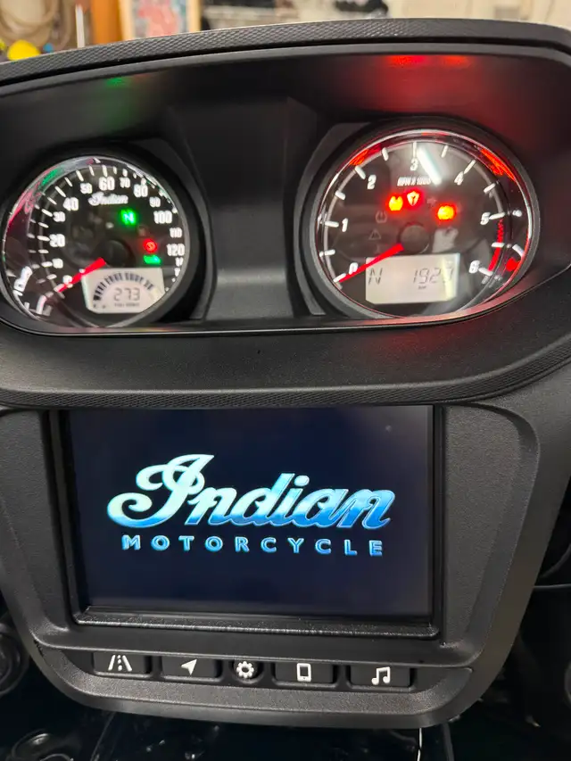 2021 Indian Challenger in Street, Cruisers & Choppers in Edmonton - Image 8