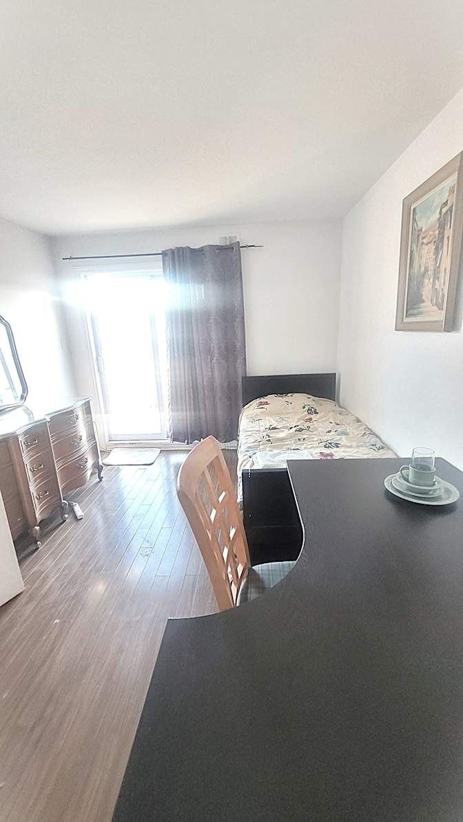 ROOM WITH IT'S OWN TERRAZZO in NEW CONDO 2km from Downtown MTL — photo 1