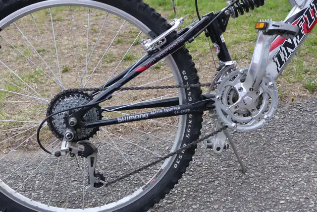 Vélo de montagne Infiniti Quantum de 26 pouces avec suspension in Mountain in Laval / North Shore - Image 4