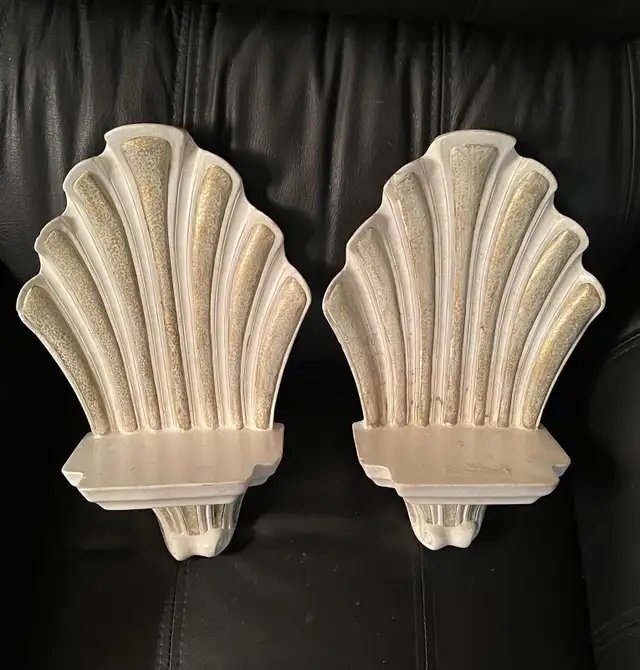  Pair of beautiful vintage Scioto Ceramic wall sconces in Home Décor & Accents in City of Toronto - Image 4