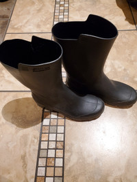 Rain Boots size 5 Bottes de pluie