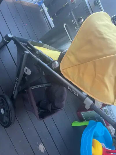 uppababy vista V2 stroller + bassinet , View more