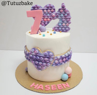Custom cakes,cakepops and morning all occasions. 