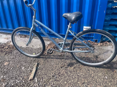 Vintage 17 inch Fuji woman’s bike. In good working order.