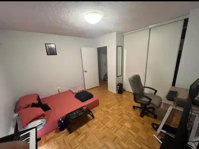 Private Room available in Midtown from Sept 1st **Single Occupancy Only** Available: Sept 1st, Rent...