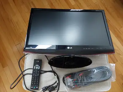 23" LG TV. Used only a few hours. Full HD, SRS TruSurround HD, Auto Brightness. Asking $40.00. If yo...