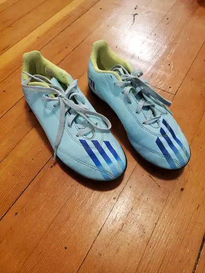 Kids Adidas turf soccer shoes size 2, View more