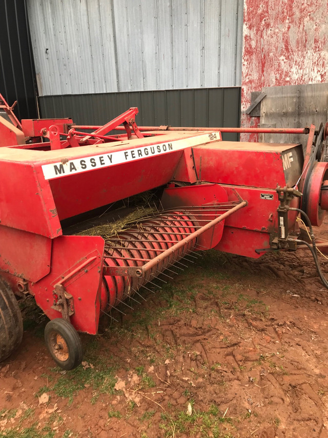Massey 124  in Farming Equipment in Charlottetown - Image 2