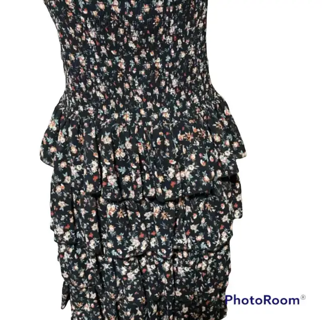 Beautiful plus size 3x tier dress with flower print  in Women's - Dresses & Skirts in Calgary - Image 6